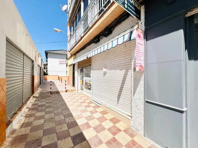 LOCAL 60 M2 JUNTO A ALCAMPO – 2 ESPACIOS INDEPENDIENTES – 1 ALQUILADO — 14