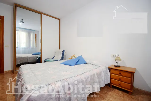 CHALET SEMINUEVO CON PISCINA, GARAJE, JARDIN Y TERRAZA — 28