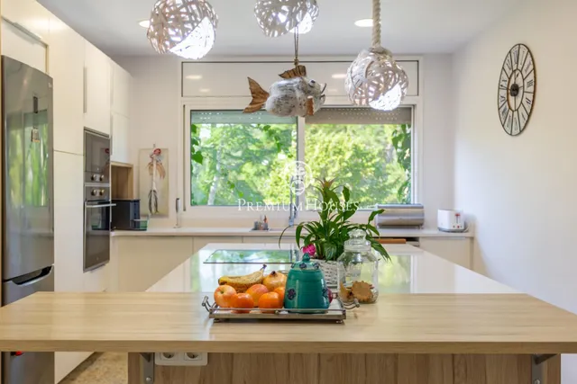 Exclusiva casa en Vallromanes. Naturaleza, privacidad y vistas panorámicas. — 10