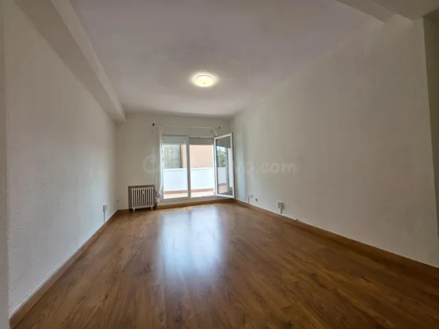 Amplio piso de 157 m2 con terraza, garaje y vistas al Retiro en Jerónimos — 3