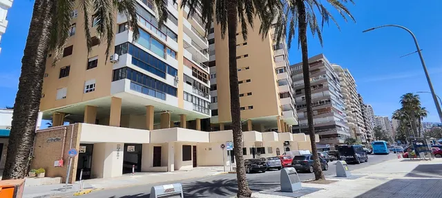 Oportunidad única en primera línea de playa – Paseo de la Farola, La Malagueta (Málaga) — 4