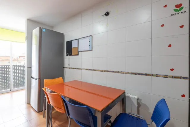 ¡¡¡amplio piso de 3 dormitorios, 2 baños, cochera y trastero, por solo 179.900 €!!! — 33