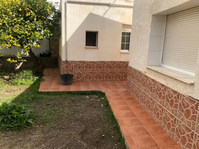 Chalet con suelo para construir apartamentos — 5