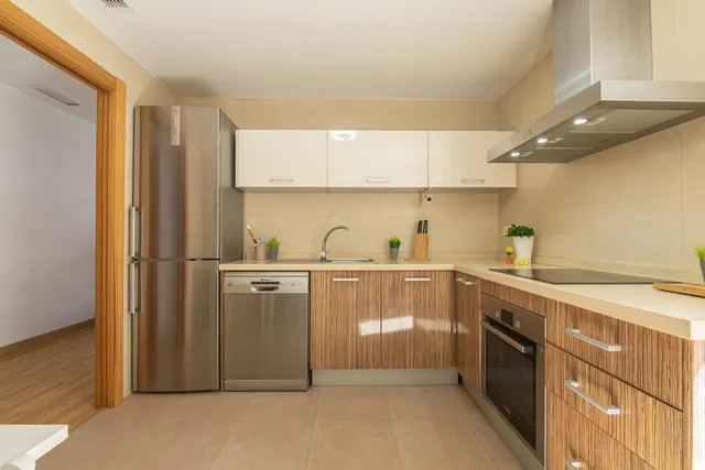 vivienda con piscina, plaza de garaje, terraza, 3 habitaciones y 2 baños — 21