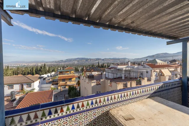 Casa adosada con terraza, vistas a Granada y Sierra Nevada, garaje y sótano — 35