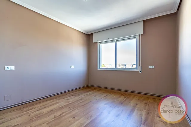 ✨ ¡amplio piso exterior de 4 dormitorios con ascensor en Carballo por 117.990 €! — 9
