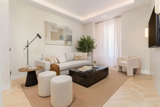 Piso 3 habitaciones 139m² en venta - Malasaña - foto 2