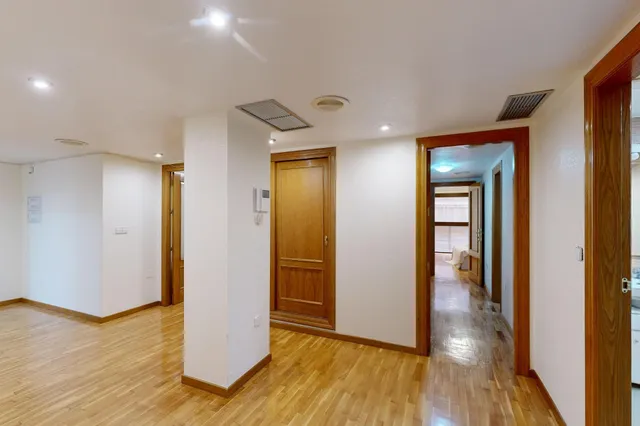 Piso de 3 dormitorios, vestidor y 134 m2 en pleno centro de Murcia – Calle Platería — 39