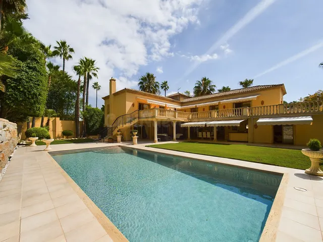Chalet 4 habitaciones 508m² en venta - Marbella — 2