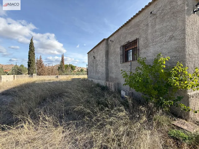 Chalet con 2 viviendas y amplia parcela en la Alcoraya — 50