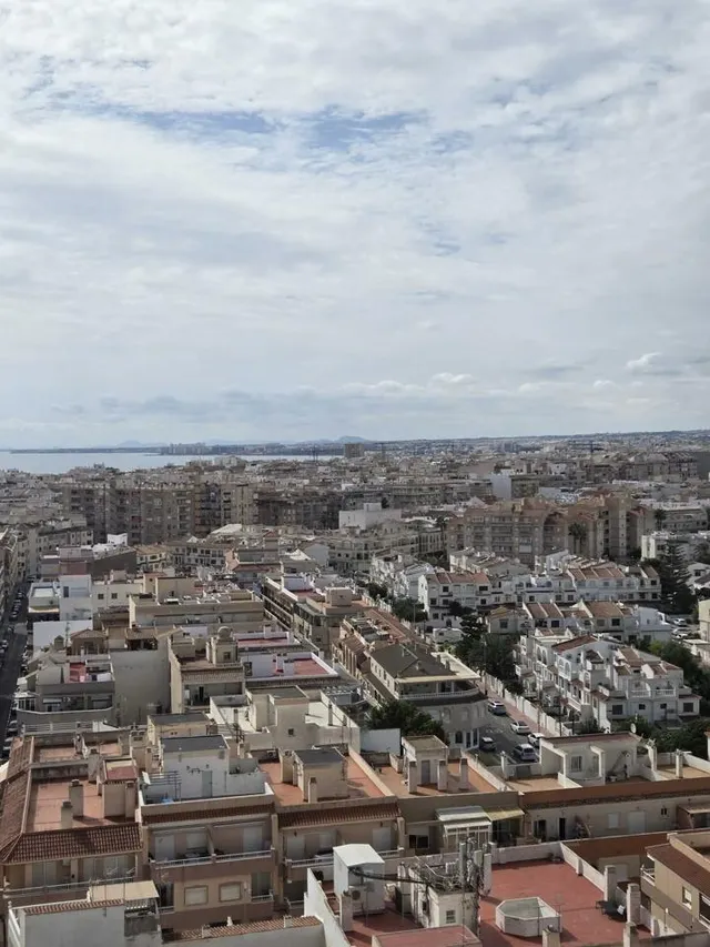 Magnifico apartamento con unas vistas increibles y piscina comunitaria — 7
