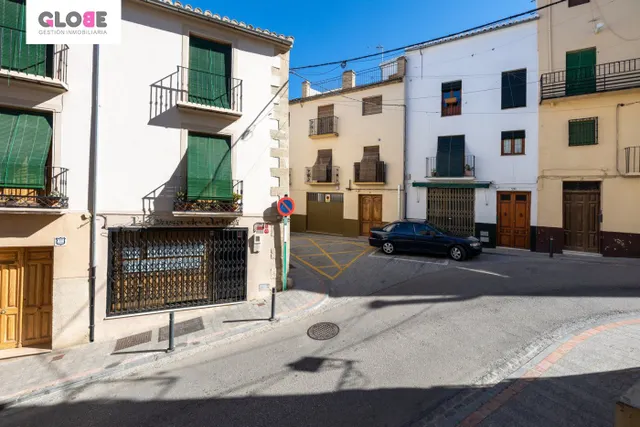 Espectacular edificio a 3 calles con vivienda y locales comerciales en pleno centro de Alhama — 47