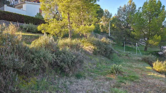 Terreno urbano esquinero en Navarcles | Orientación sureste — 8