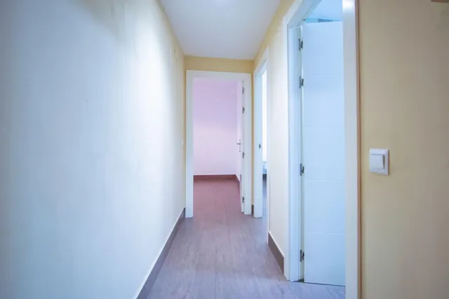 Bonito piso próximo a Santa Justa con terraza y ascensor. — 16
