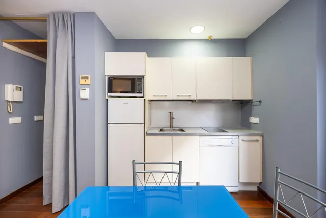 Apartamento tipo loft con garaje incluido y piscina en zona Parque Lagos — 6