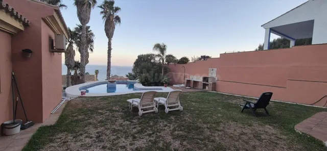 CASA CON PISCINA Y APARTAMENTO EN FARO DE PUNTACARNERO - foto 4