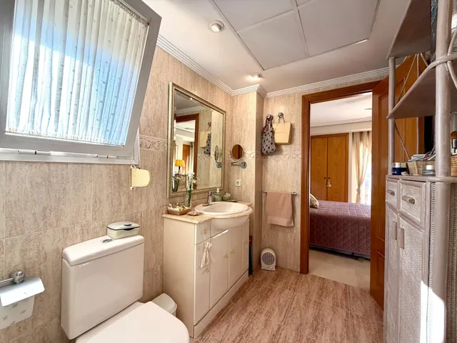 Chalet adosado esquinero con jardín privado, terrazas y garaje doble en La Patacona — 37