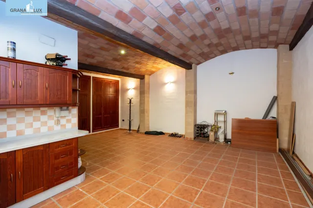 Casa exclusiva junto a Acera del Darro. Pleno centro de Granada. Seminueva y con ascensor propio — 44