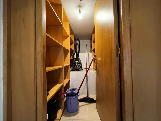 !!!!SE ALQUILA AMPLIA Y MUY BIEN UBICADA OFICINA¡¡¡¡ — 16