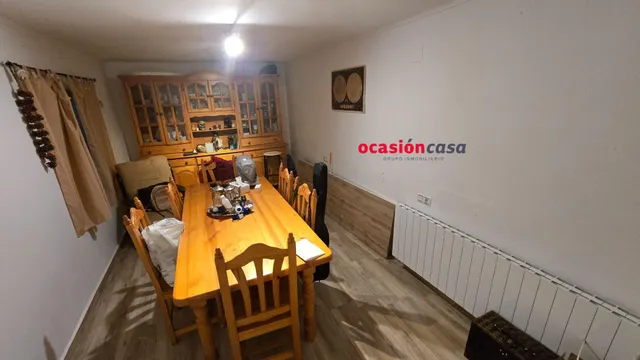 CASA CON PATIO AMPLIO A LA VENTA — 6