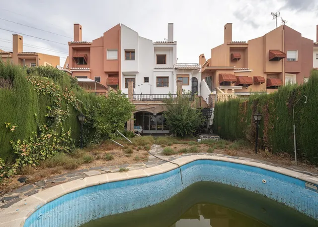 Casa 4 habitaciones 246m² en venta - Granada — 50