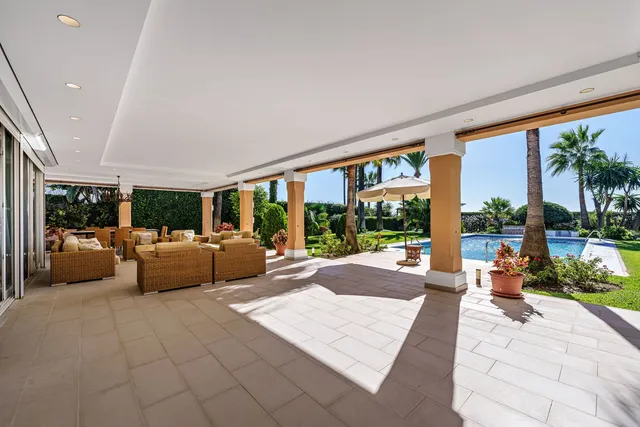 Chalet 9 habitaciones 735m² en venta - Costa Del Sol — 31