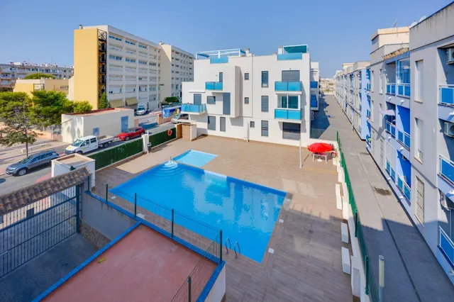 Venta de Apartamento 2 dormitorios zona Habaneras,piscina comunitaria en Torrevieja. — 23