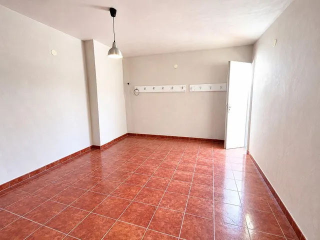 Vivienda con gje y terraza zona gran avenida — 26