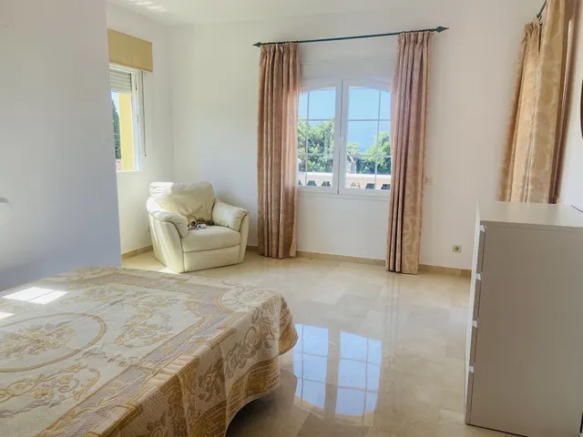 Villa 3 habitaciones 203m² en alquiler - Centro — 11