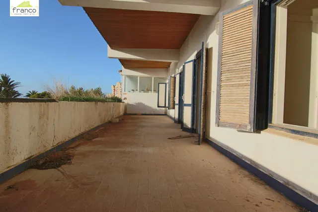 EN EL PUERTO TOMAS MAESTRE. UN OASIS EN MITAD DE LA MANGA — 22