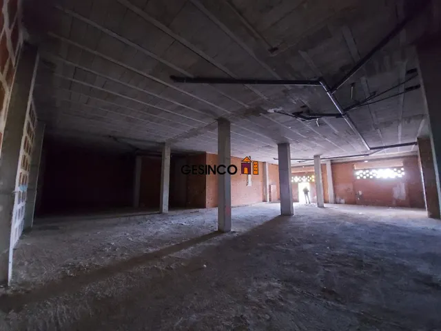 LOCAL DIAFANO EN ZONA DE NUEVA EXPANSIÓN — 7