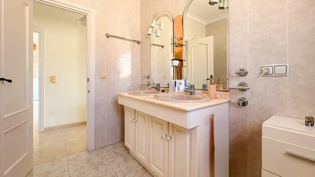 Villa 4 habitaciones 344m² en venta - Centro de la Ciudad Quesada — 37