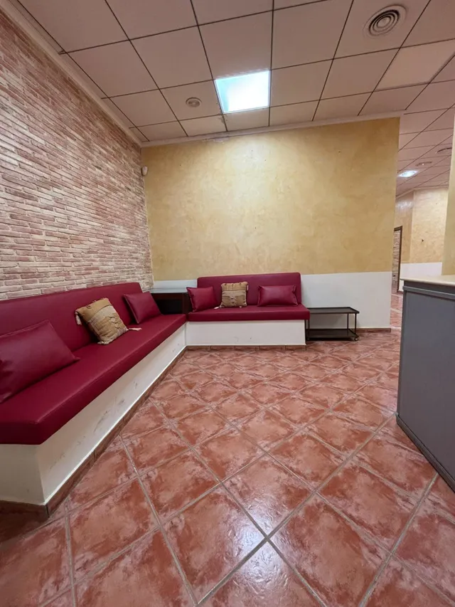 LOCAL COMERCIAL DE 300 m2 – ALQUILER CON OPCIÓN DE COMPRA — 20