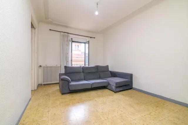 ¡Oportunidad única para inversores! Piso con alta rentabilidad e inquilino solvente en el centro de Manresa — 13