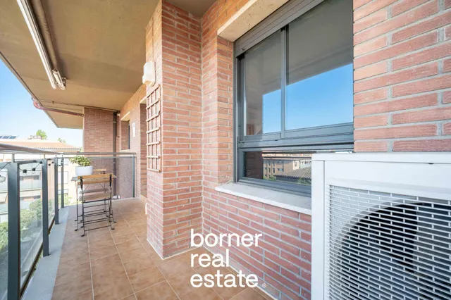 Ático dúplex con gran terraza, piscina y parking en Coll Favà. — 16