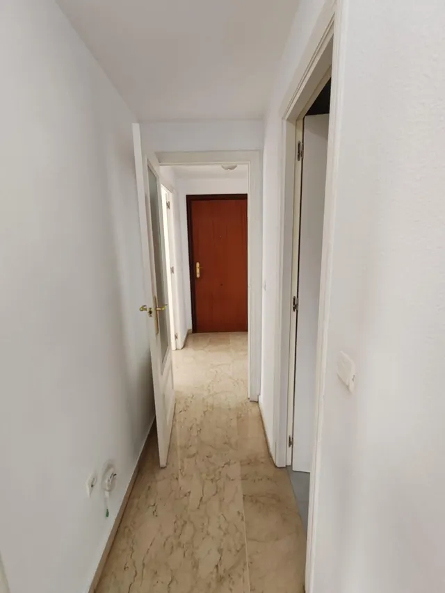 Piso sin amueblar y con garaje opcional — 28