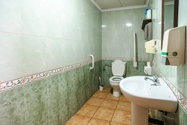Local comercial en venta - La veleta — 21