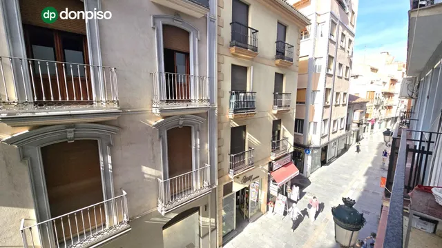 Piso de alquiler temporal para estudiantes en pleno centro junto a Zara. — 14