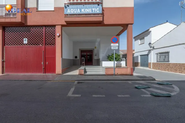 PISO EN LAS GABIAS JUNTO AL METRO — 37