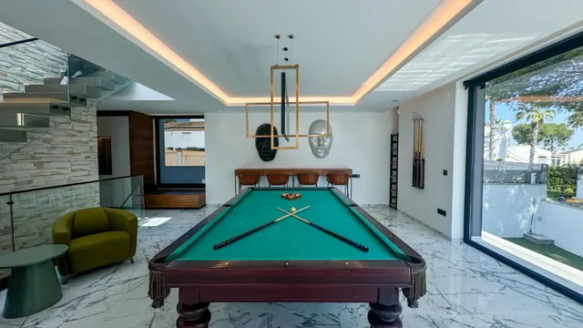 Villa 4 habitaciones 527m² en venta - Villamartin — 43