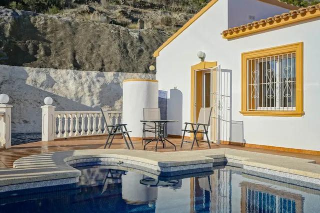 Villa 4 habitaciones 264m² en venta - Cucarres — 46
