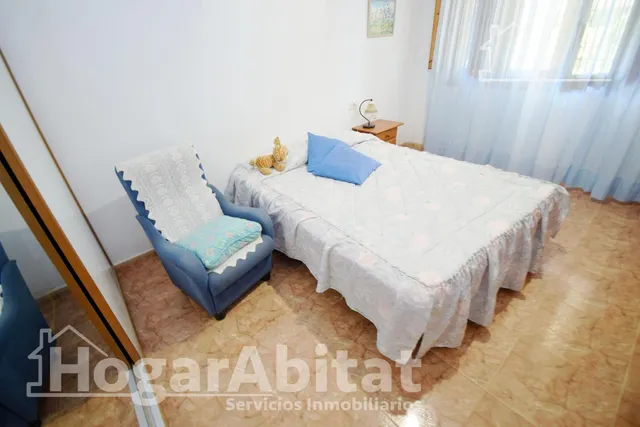 CHALET SEMINUEVO CON PISCINA, GARAJE, JARDIN Y TERRAZA — 27