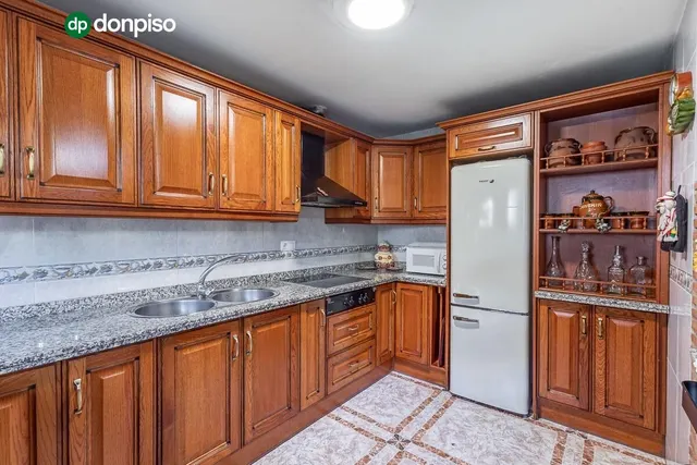 Casa en Ogijares con piscina comunitaria. — 11