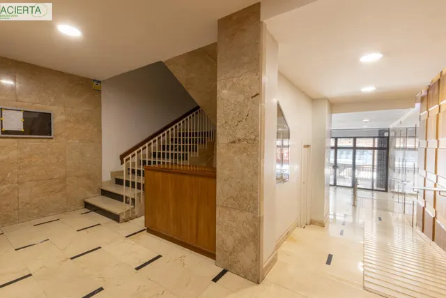 Amplia vivienda en pleno centro de Granada — 49