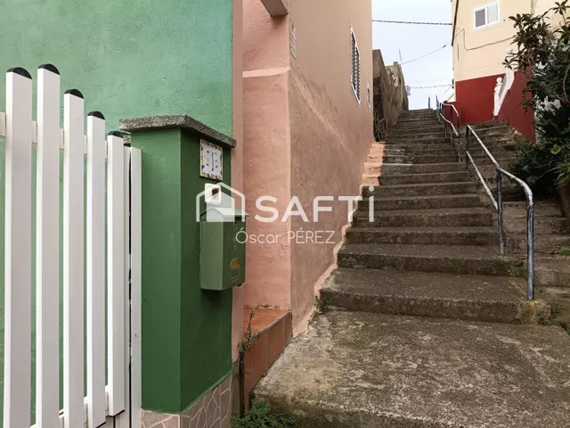 Casa terrera de 4 niveles con gran potencial — 49