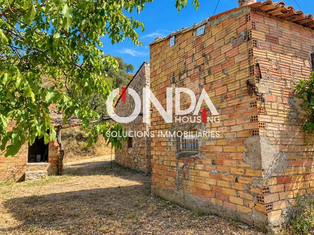 Finca rústica de 29.534 m2 con edificación de 314 m2 y pozo en Seixols, Tremp — 7
