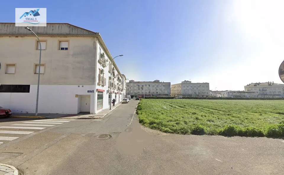 Venta local comercial en Montijo (Badajoz)