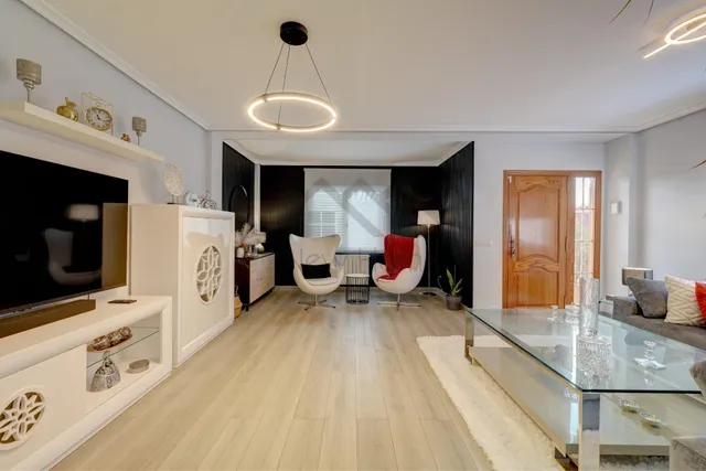 Chalet independiente en montecolorado | 400 m2 de parcela a solo 15 minutos de Valencia — 24