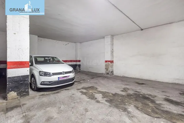 Garaje doble en venta en Urbanización Parque del Genil – Gra - foto 3