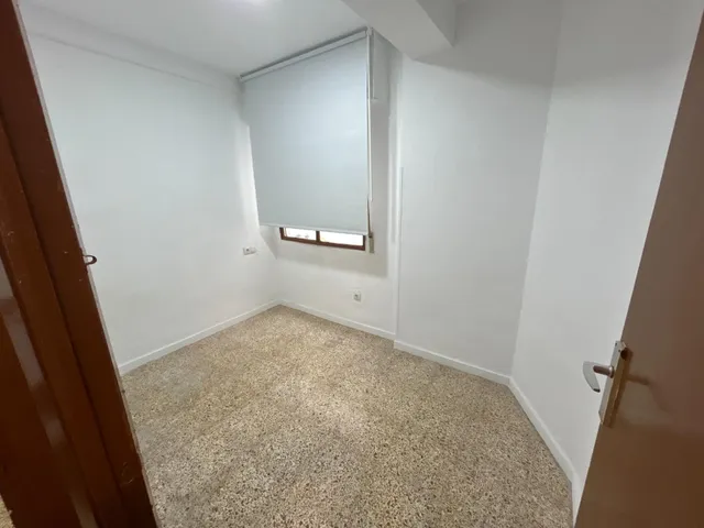 Amplio y Acogedor Piso de 4 habitaciones en el Corazón de la Ciudad — 21